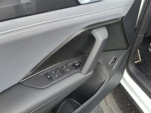 New 2026 Volkswagen Tiguan SE R-Line image 13