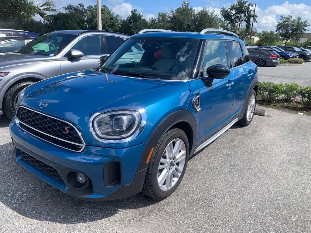 Used 2024 MINI Cooper Countryman S w/ Signature Upholstery Package FWD image 2