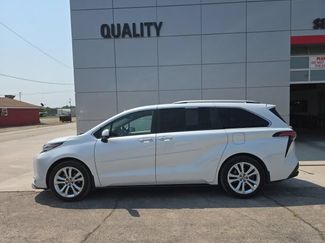 Used 2023 Toyota Sienna Platinum FWD video 1