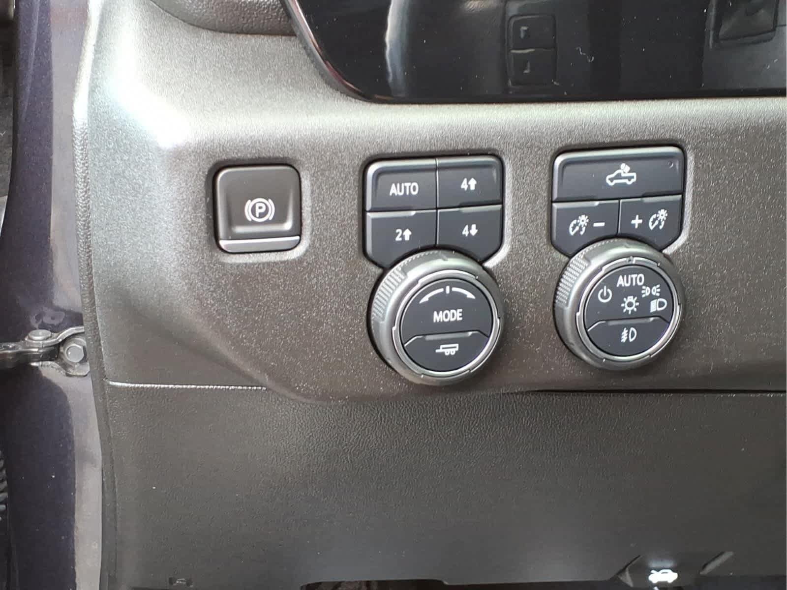 Used 2023 Chevrolet Silverado 1500 RST AWD/4WD image 13
