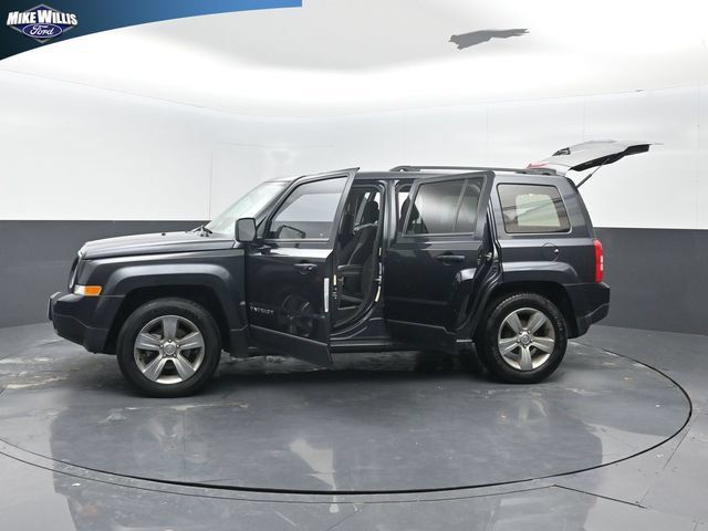 Used 2015 Jeep Patriot Sport w/ Power Value Group FWD image 28