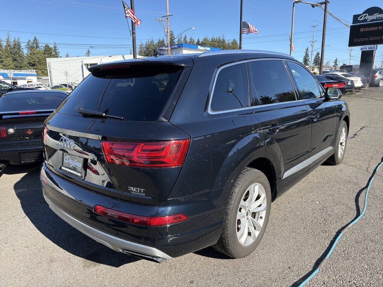 Used 2017 Audi Q7 3.0T Premium Plus AWD/4WD image 3