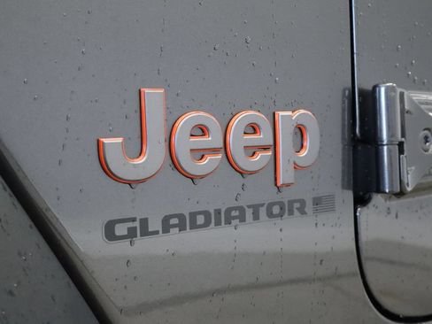 New 2026 Jeep Gladiator Mojave w/ Safety Group AWD/4WD image 16