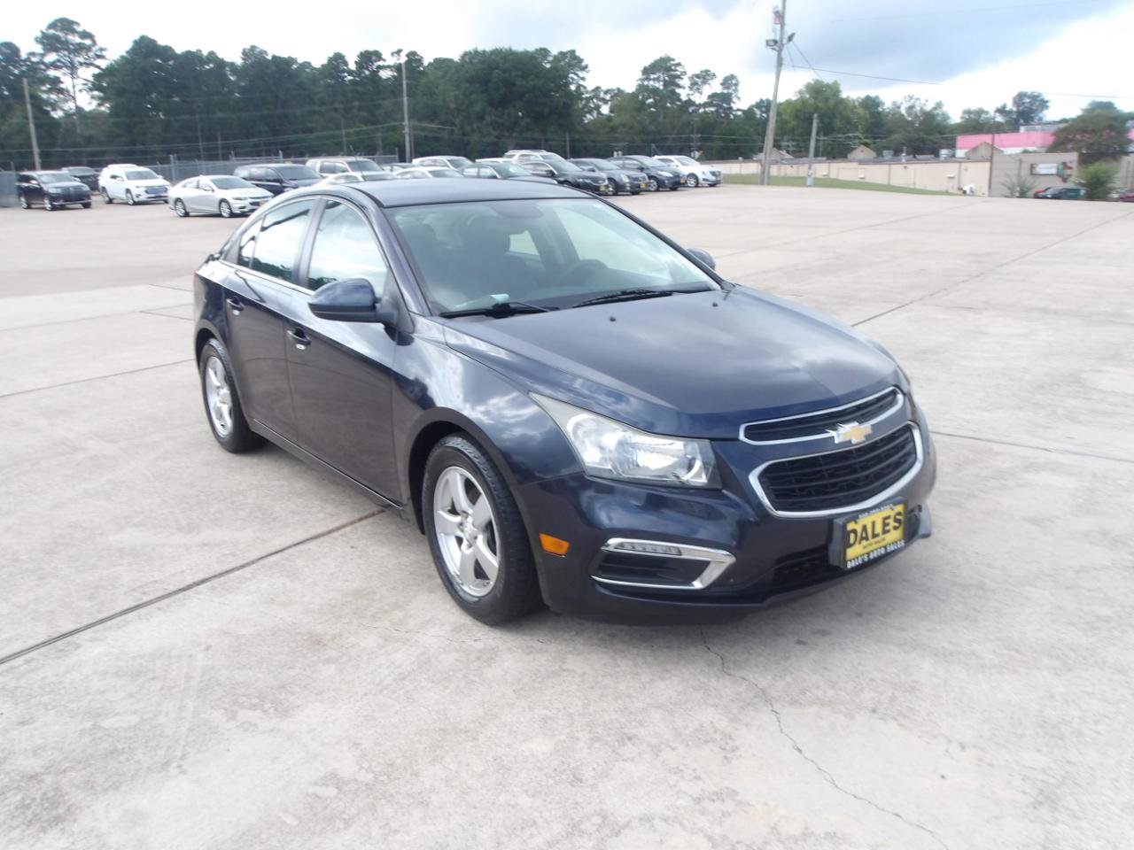Used 2015 Chevrolet Cruze LT FWD image 4