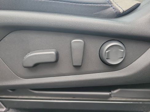 Certified 2025 Subaru Forester Premium image 25