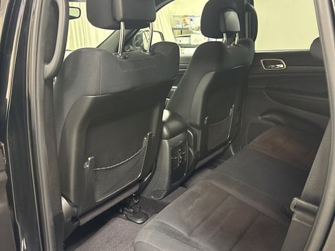 Used 2017 Jeep Grand Cherokee Laredo w/ Quick Order Package 23E image 23