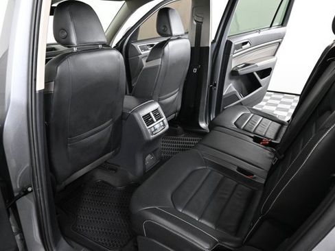 Certified 2022 Volkswagen Atlas SEL Premium image 18