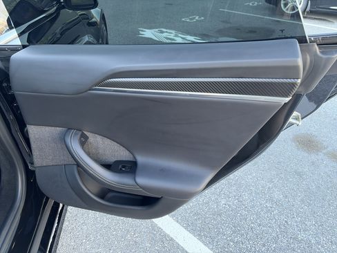 Used 2022 Tesla Model S Plaid image 23