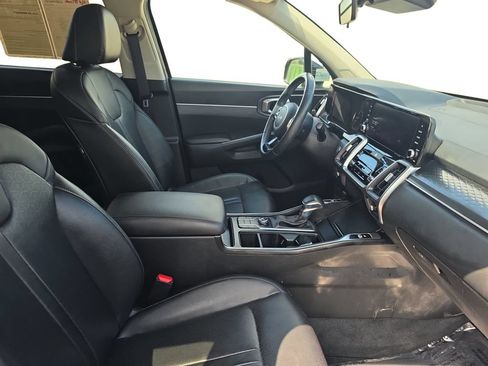 Used 2022 Kia Sorento S FWD image 18