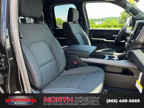 New 2026 RAM 1500 Express AWD/4WD image 26