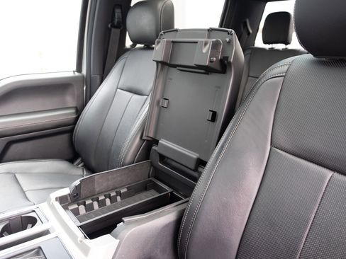Used 2018 Ford F150 Lariat w/ Equipment Group 502A Luxury AWD/4WD image 15