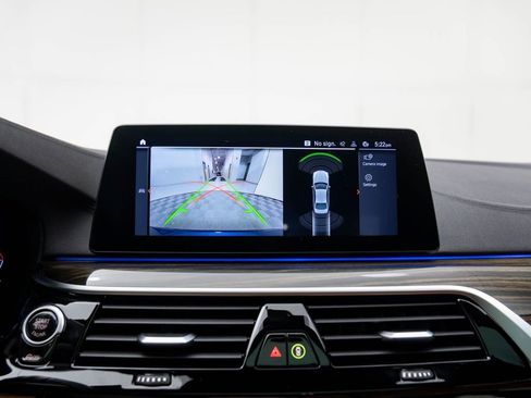 Used 2020 BMW 540i xDrive w/ M Sport Package image 28