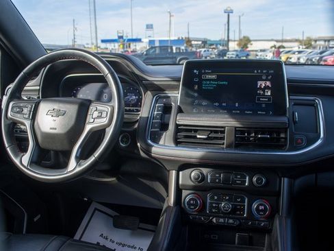 Used 2023 Chevrolet Suburban RST w/ Luxury Package image 17