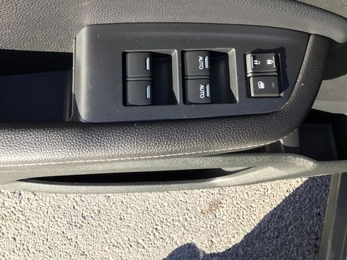 Used 2024 Honda Ridgeline Sport image 8