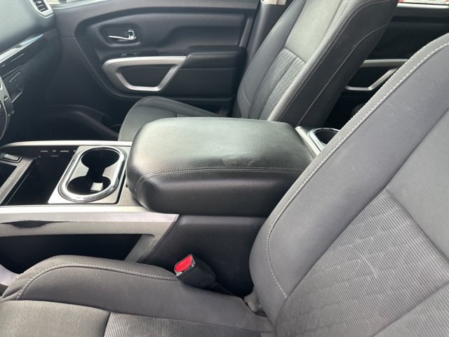 Used 2018 Nissan Titan SV w/ SV Convenience Package RWD image 13