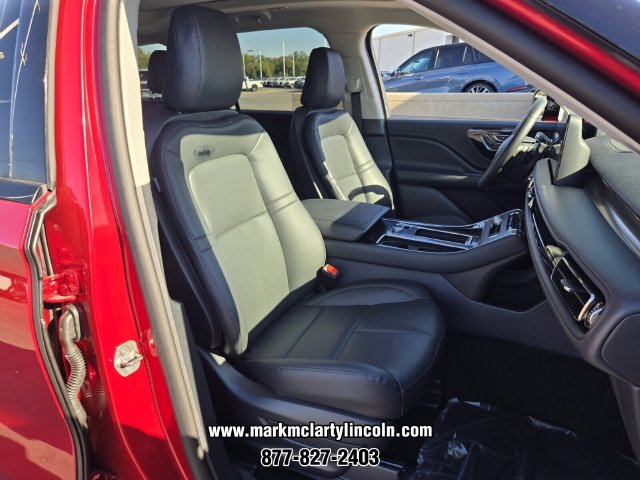 New 2026 Lincoln Aviator 2WD w/ Jet Appearance Package image 14