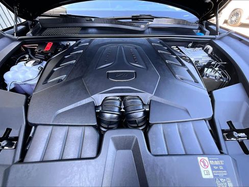 Used 2025 Porsche Cayenne GTS image 31