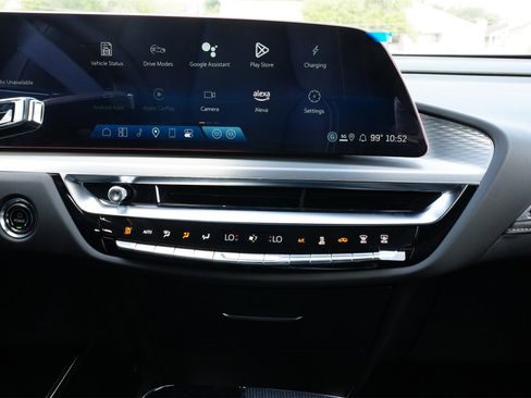 New 2025 Cadillac Lyriq Luxury image 13