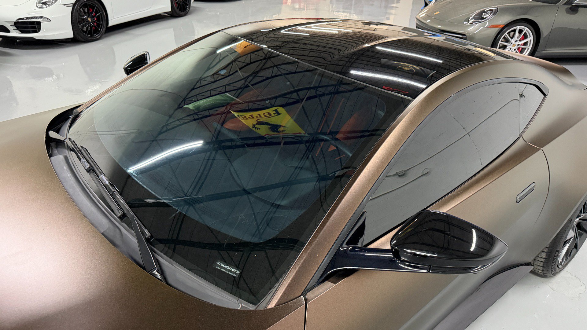 Used 2021 Aston Martin V8 Vantage Coupe RWD image 23