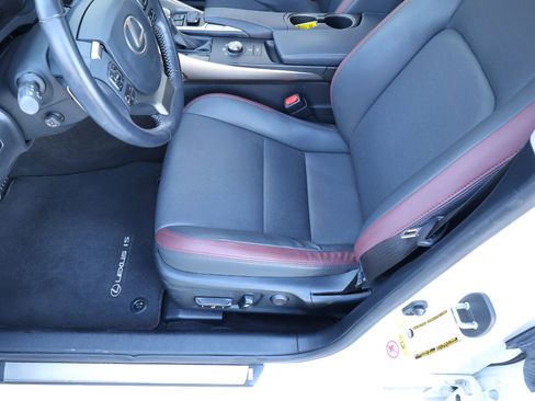 Used 2017 Lexus IS 200t image 43