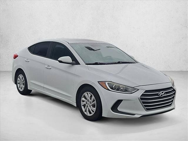 Used 2018 Hyundai Elantra SE FWD image 3