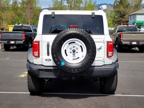 New 2026 Ford Bronco Heritage Edition image 6