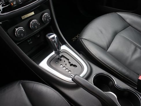 Used 2013 Chrysler 200 Limited image 20