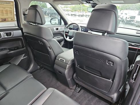 Used 2025 Hyundai Santa Fe Limited FWD image 22