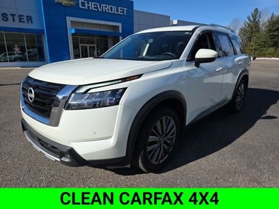 Used 2023 Nissan Pathfinder SL