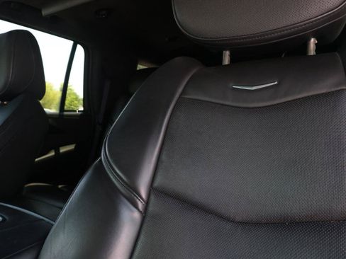 Used 2016 Cadillac Escalade Platinum AWD/4WD image 33