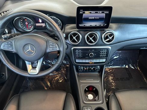 Used 2019 Mercedes-Benz GLA 250 4MATIC image 3