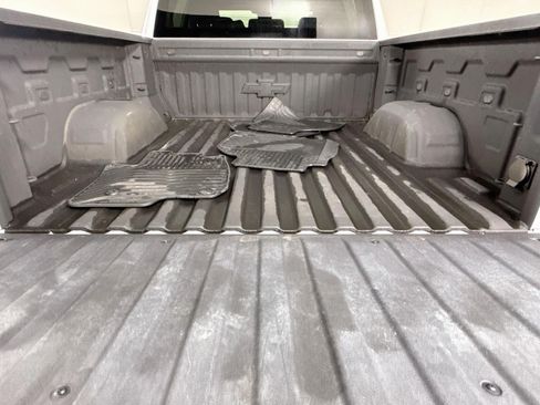 Used 2022 Chevrolet Silverado 1500 Custom RWD image 33