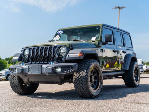 Used 2023 Jeep Wrangler Unlimited w/ Cold Weather Group AWD/4WD image 3