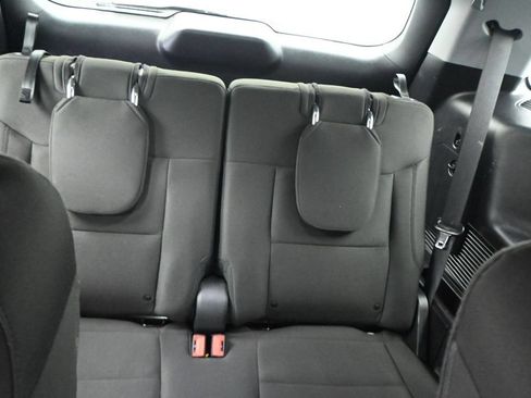 Used 2021 Ford Explorer XLT RWD image 16