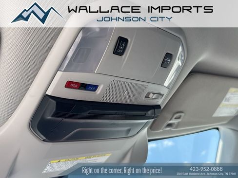 Used 2022 Subaru Ascent Limited AWD/4WD image 15