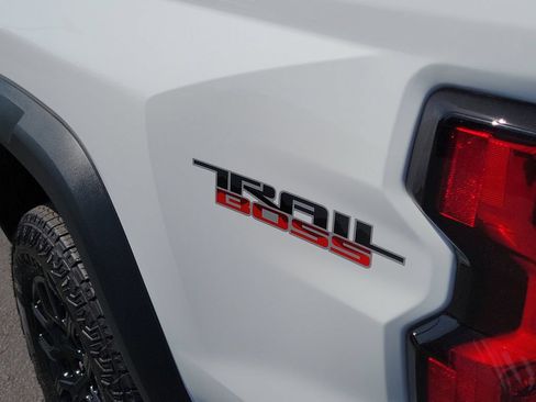 Used 2026 Chevrolet Colorado Trail Boss AWD/4WD image 23