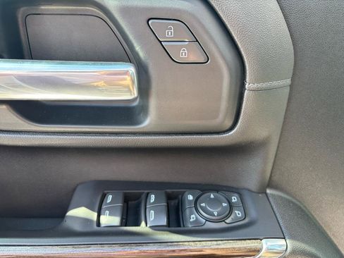 Used 2022 Chevrolet Silverado 2500 LT w/ Convenience Package image 15