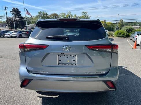 Used 2023 Toyota Highlander Platinum AWD/4WD image 5