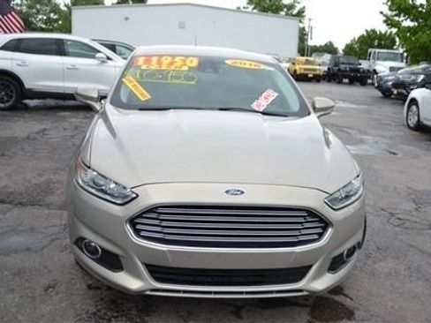 Used 2016 Ford Fusion Titanium FWD image 3