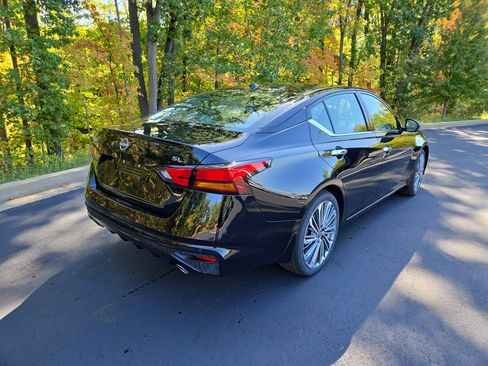 New 2025 Nissan Altima 2.5 SL image 3