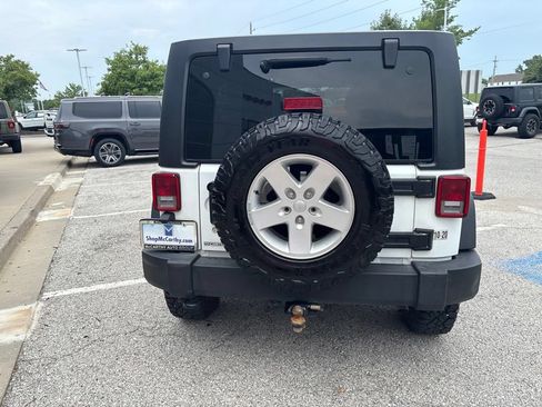 Used 2018 Jeep Wrangler Unlimited Sport S AWD/4WD image 24