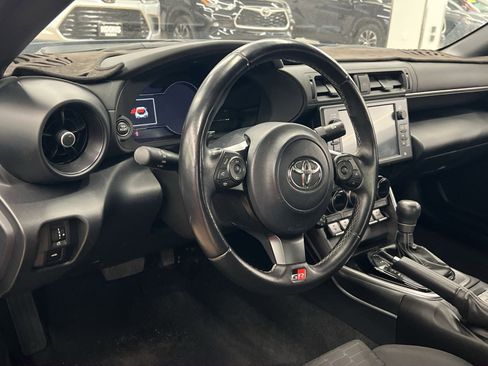 Used 2022 Toyota GR86 image 18
