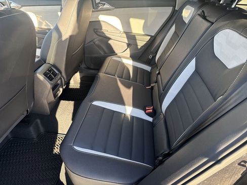 New 2026 Volkswagen Taos SEL AWD/4WD image 28
