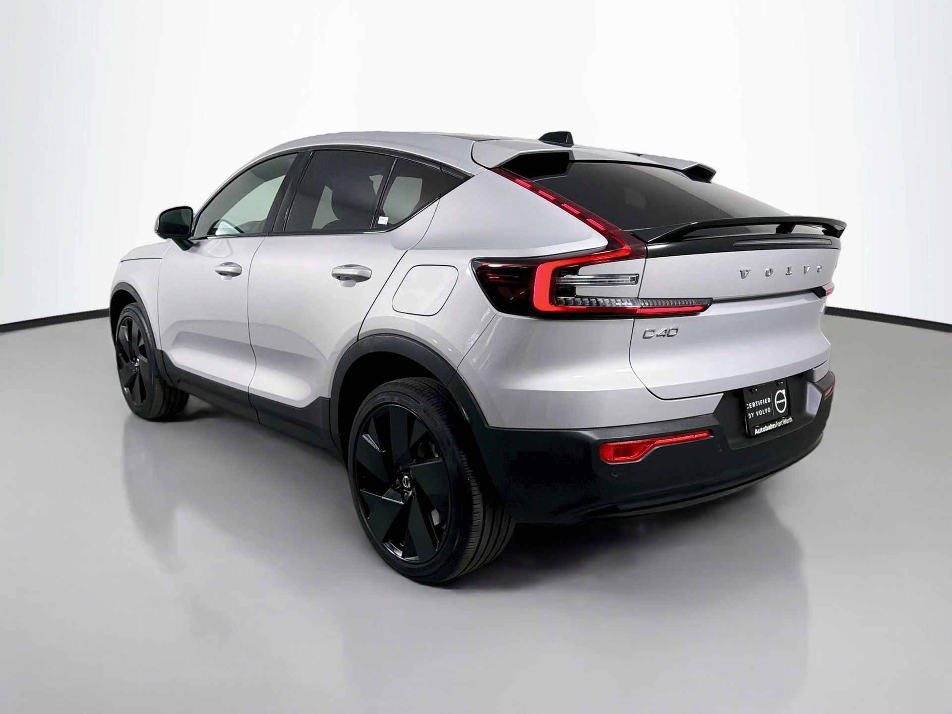 Certified 2023 Volvo C40 P8 Recharge Ultimate w/ Protection Package Premier AWD/4WD image 8
