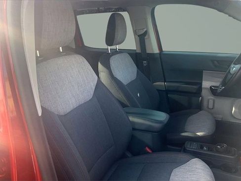 Certified 2023 Ford Maverick XLT w/ XLT Luxury Package image 7