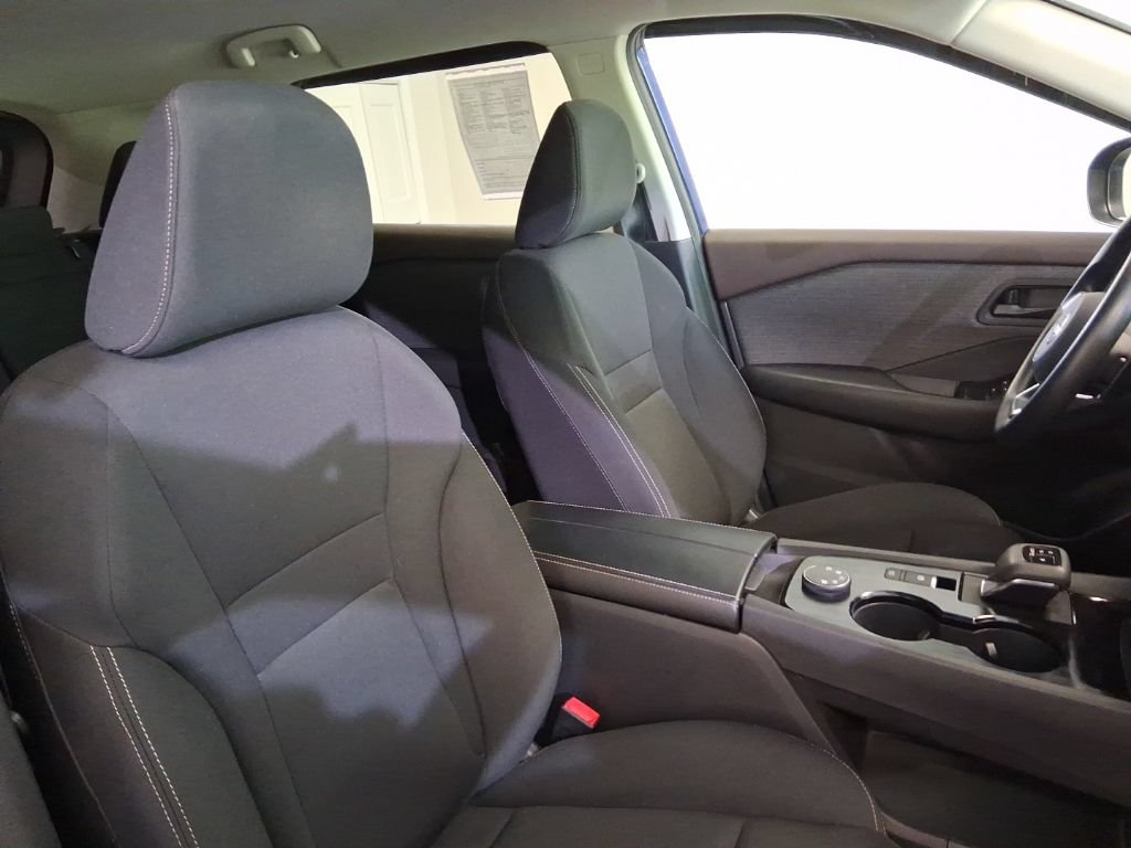 Used 2023 Nissan Rogue S AWD/4WD image 13