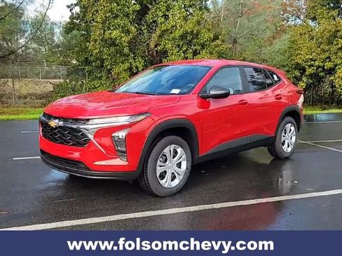 New 2026 Chevrolet Trax LS image 5