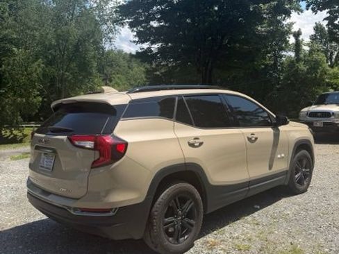 Used 2022 GMC Terrain AT4 AWD/4WD image 4
