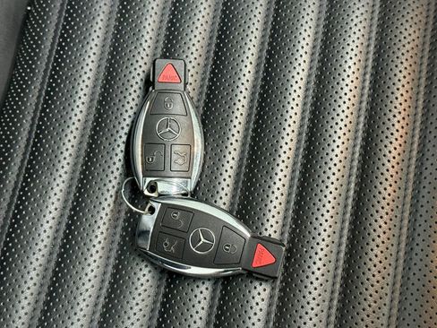 Used 2014 Mercedes-Benz SL 550 image 63