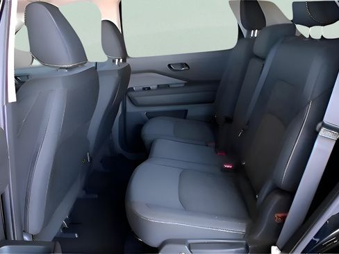 Used 2025 Nissan Pathfinder S FWD image 15